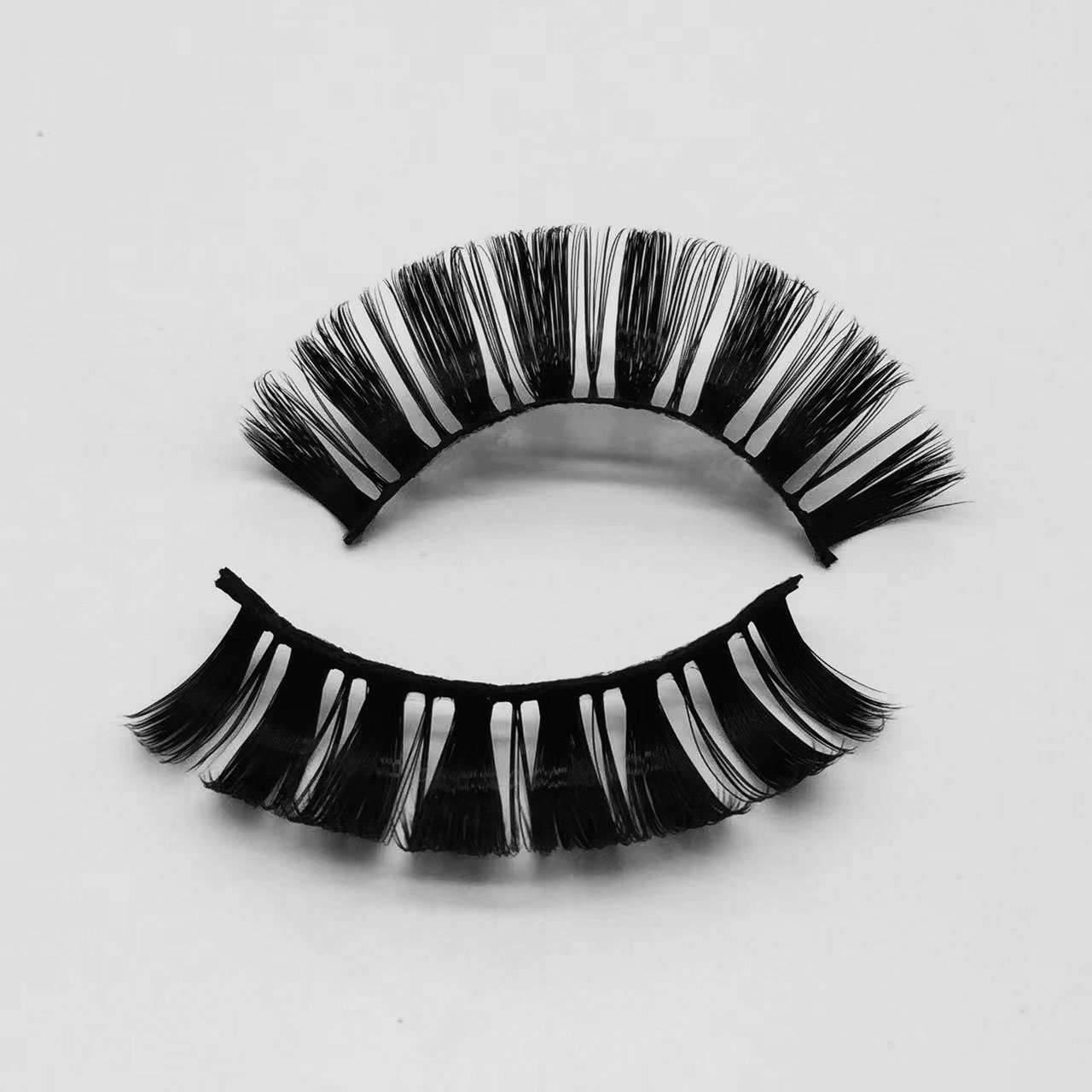 The Rise of Russian Curl Lashes: Den siste trenden i dramatiske falske vipper