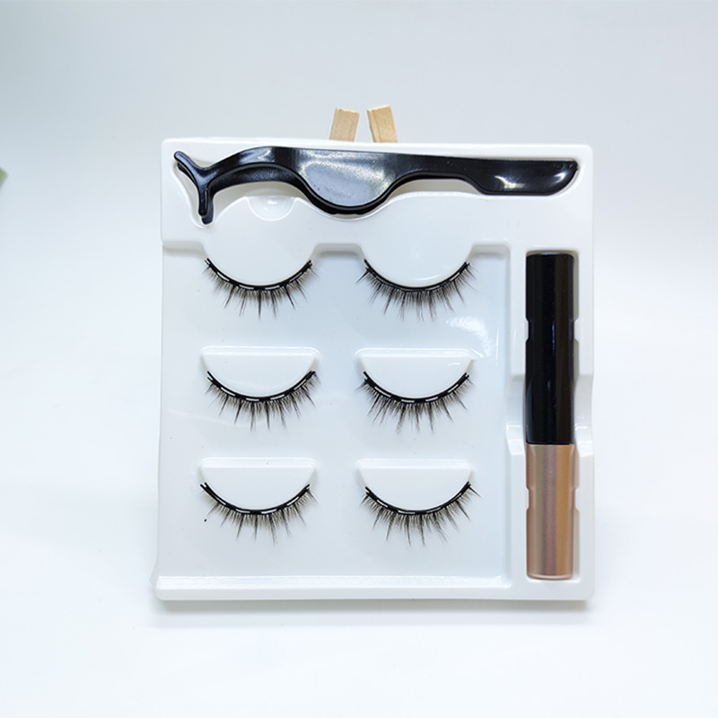 Naturlige magnetiske vipper med eyeliner